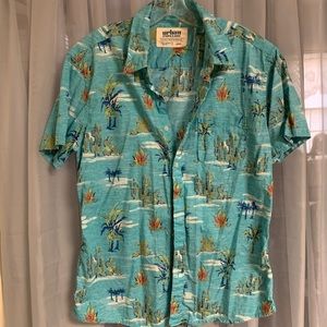 Men’s button shirt